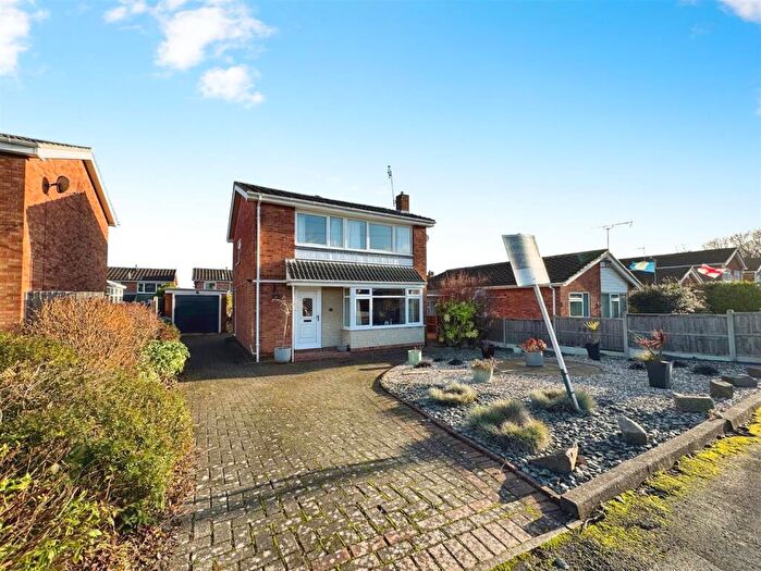 3 Bedroom Detached House For Sale In Richmond Road, Carlton-In-Lindrick, Worksop, S81