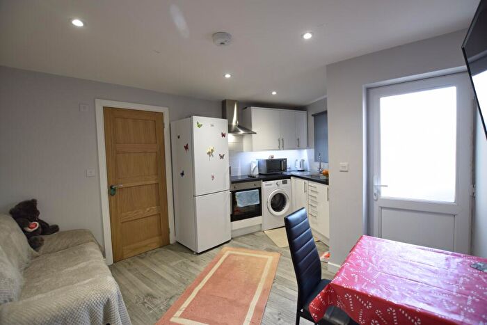 1 Bedroom Flat To Rent In Windham Road, Bournemouth, BH1