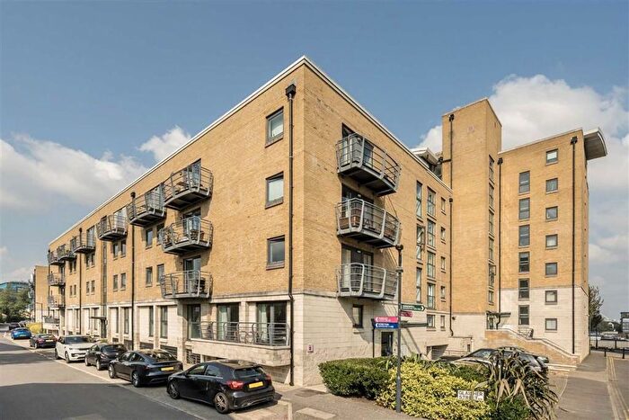 2 Bedroom Flat To Rent In Glaisher Street, Deptford, SE8