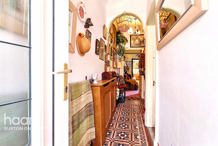 2 Bedroom Semi-Detached House For Sale In Station Road, Swadlincote, DE11
