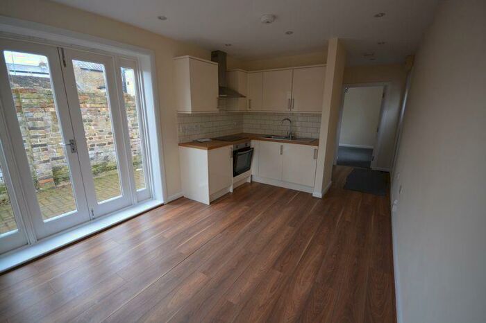 1 Bedroom Flat To Rent In Walker House, Brewer Street, Maidstone, Kent, ME14