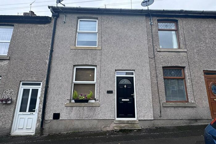 2 Bedroom Terraced House To Rent In Burrfields Road, Chapel-En-Le-Frith, High Peak, SK23