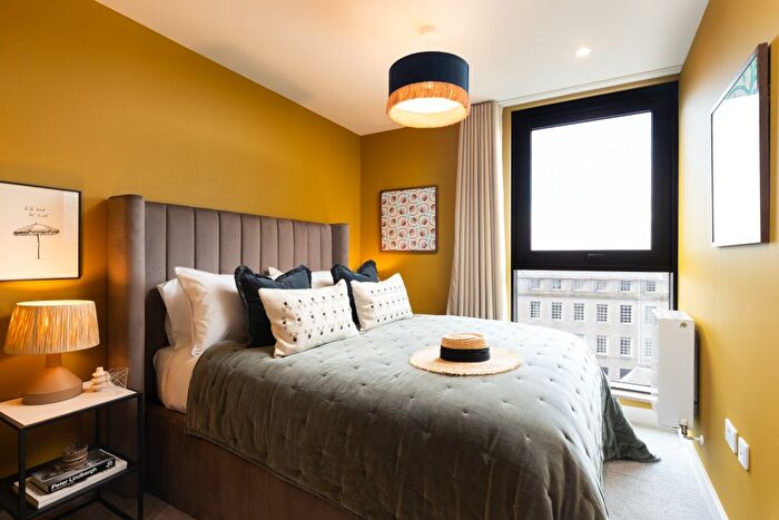 1 Bedroom Flat To Rent In Holland Street, Glasgow, G2