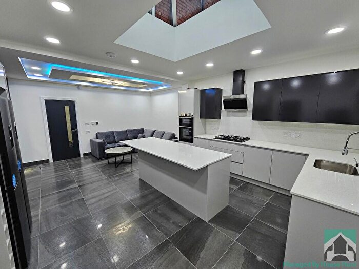 5 Bedroom Terraced House To Rent In Coronation Road, Birmingham, B29