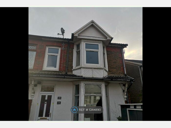 2 Bedroom Flat To Rent In Treforest, Pontypridd, CF37