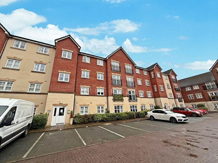 2 Bedroom Flat To Rent In Astley Brook Close, Bolton, BL1