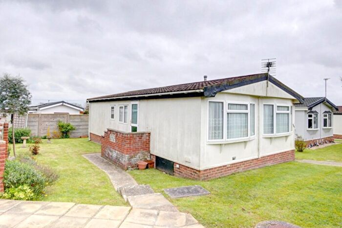 2 Bedroom Park Home For Sale In Lion House Park, Mill Road, Hailsham, BN27