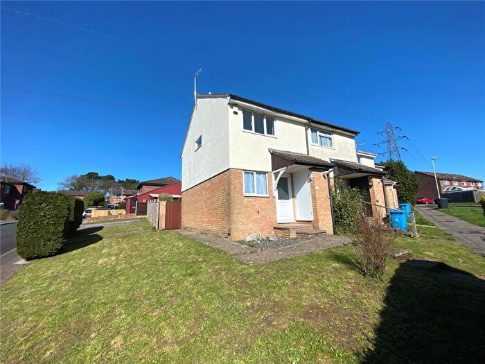 2 Bedroom End Of Terrace House For Sale In Viscount Walk, Bearwood, Bournemouth, Dorset, BH11