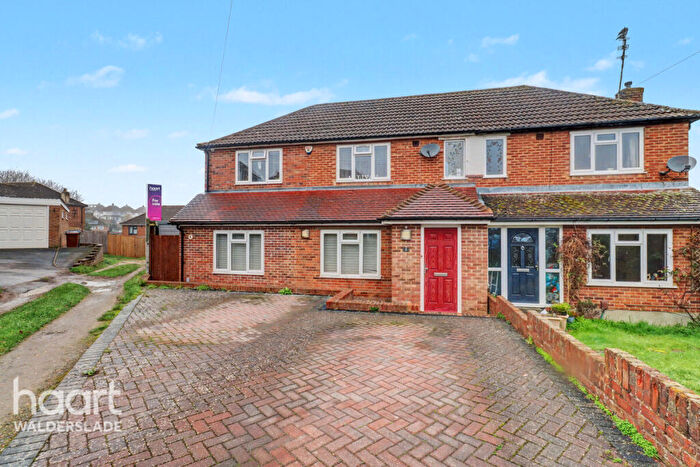 5 Bedroom Semi Detached House For Sale In Field Close, Chatham, ME5