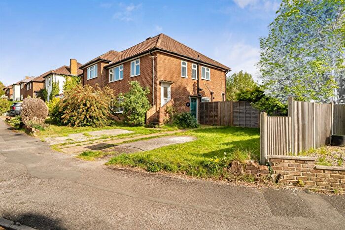 2 Bedroom Maisonette For Sale In Brunel Road, Maidenhead, SL6