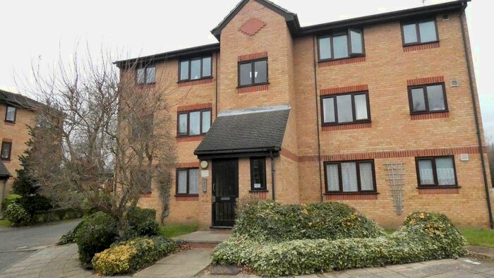 1 Bedroom Flat To Rent In Dehavilland Close, Northolt, Greater London UB5