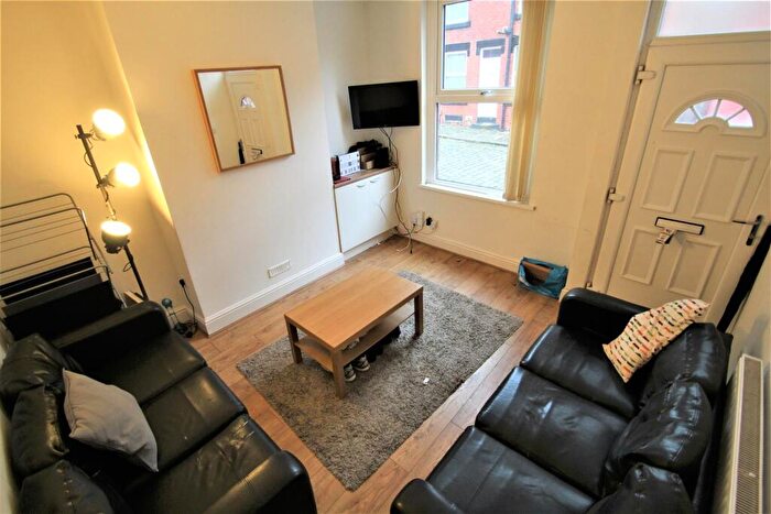 6 Bedroom Terraced House To Rent In Beamsley Grove, Hyde Park, Leeds, LS6