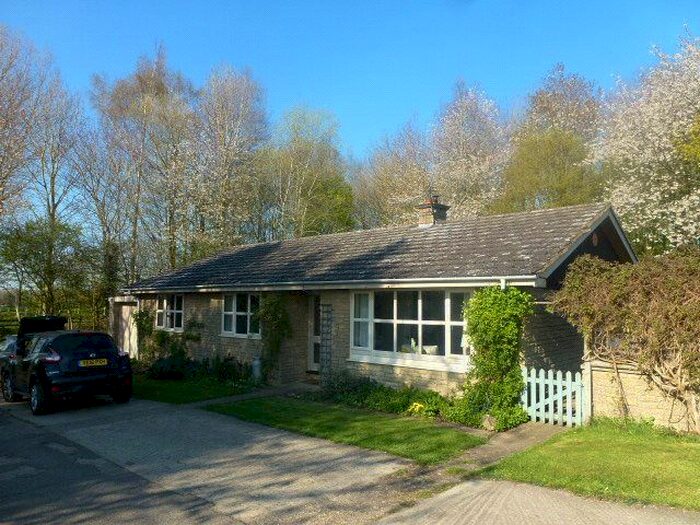 3 Bedroom Bungalow To Rent In Thornborough Grounds, Bourton, Buckingham, Buckinghamshire, MK18