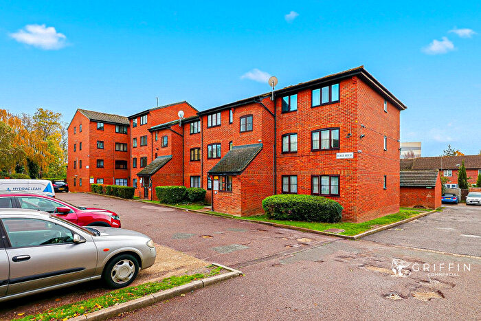 2 Bedroom Flat For Sale In Argent Street, Grays, RM17