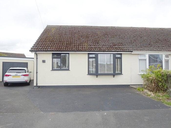 2 Bedroom Semi-Detached Bungalow For Sale In Springbrook Avenue, Blackpool, FY5