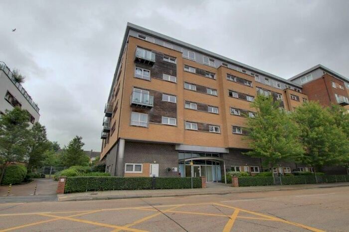 2 Bedroom Flat To Rent In Cherrydown East, Basildon, SS16