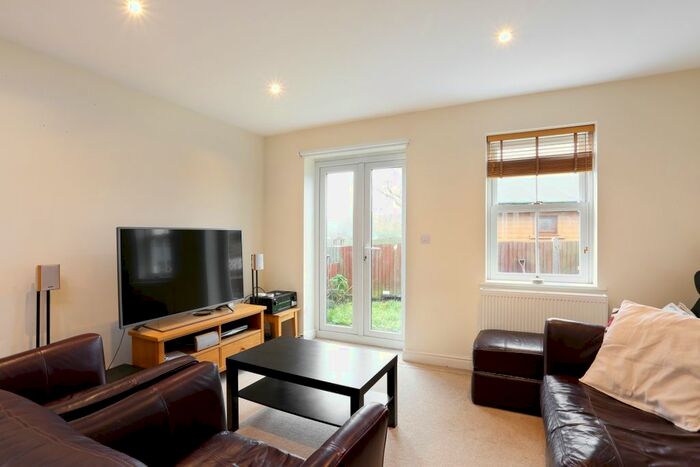 3 Bedroom End Of Terrace House To Rent In St. Leonards Road, Windsor, SL4