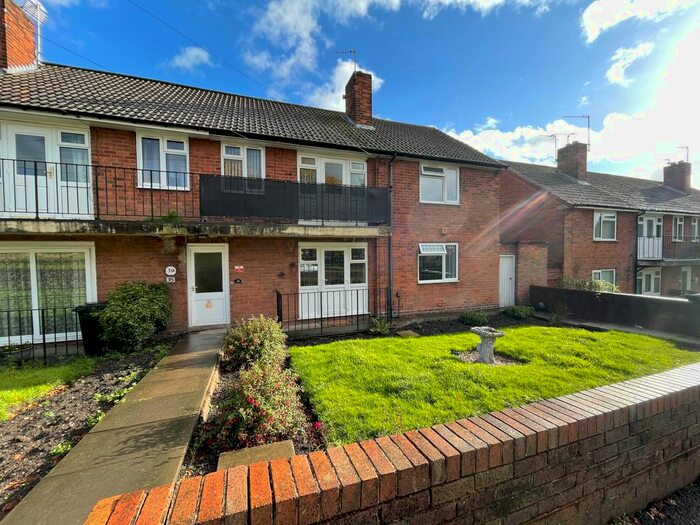 2 Bedroom Flat To Rent In Naylors Grove, Dudley DY3