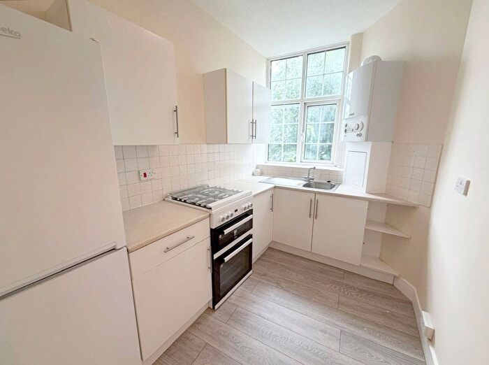 1 Bedroom Flat To Rent In The Broadway, Mill Hill, NW7