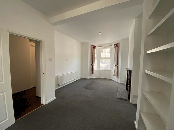 3 Bedroom Property To Rent In Wells Street, Cardiff, CF11