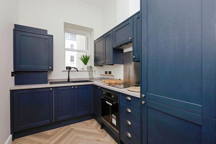 1 Bedroom Apartment For Sale In Grande View, Eastbourne, BN21