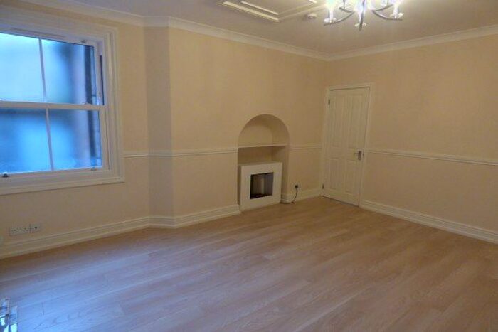 1 Bedroom Flat To Rent In Church Passage, Bridgwater, TA6