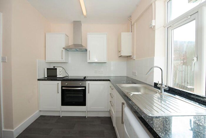 2 Bedroom Flat To Rent In Rectory Road, OX4