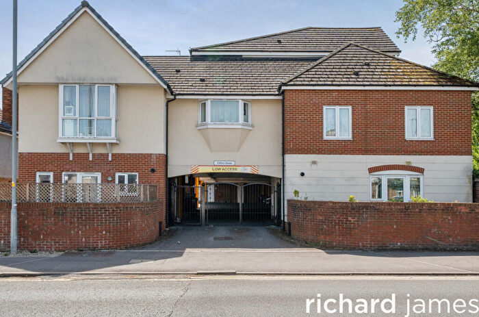 2 Bedroom Flat For Sale In Groundwell Road, Swindon, SN1