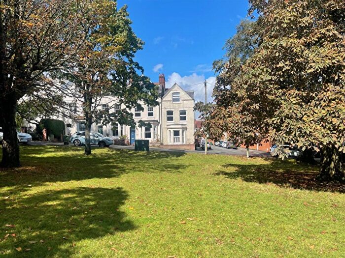 3 Bedroom End Of Terrace House For Sale In Mont Le Grand, Exeter, EX1