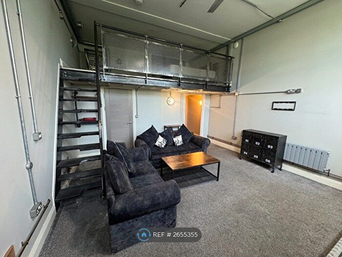 1 Bedroom Flat To Rent In Welch House, Hyde Park, Doncaster, DN4