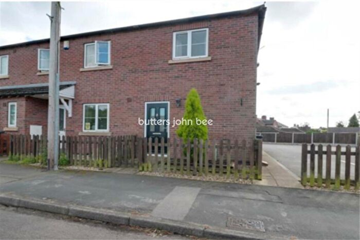 2 Bedroom Detached House To Rent In Mere Court, CW2