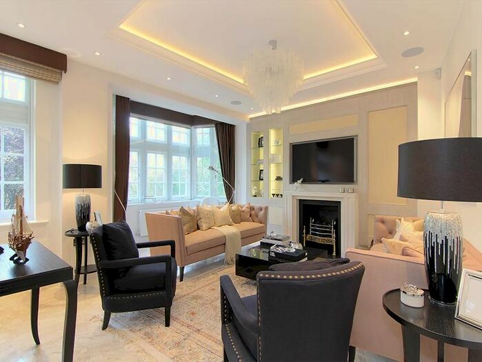 3 Bedroom Flat To Rent In Knightsbridge, London, SW1X