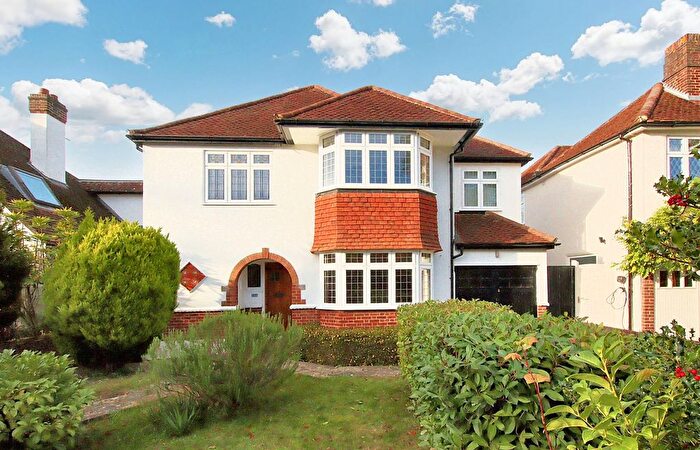 4 Bedroom Detached House For Sale In Woodland Way, West Wickham, BR4