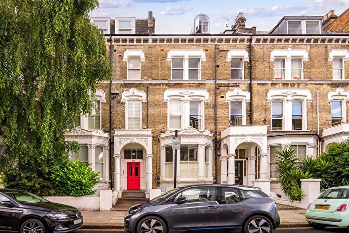 1 Bedroom Flat To Rent In Sinclair Road, London, W14