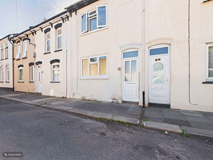 3 Bedroom Terraced House To Rent In Melbourne Road, Chatham, Kent, ME4