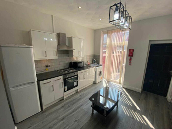 4 Bedroom House To Rent In Seaford Road, Salford, M6