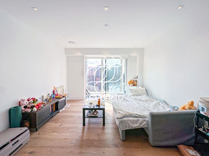 1 Bedroom Flat To Rent In Exchange Gardens, London, SW8