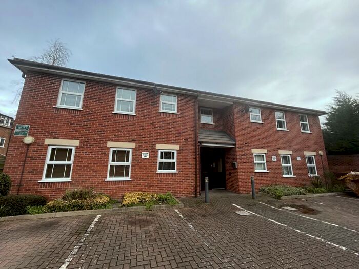 2 Bedroom Flat To Rent In Tanhouse Farm Road, Solihull, B92