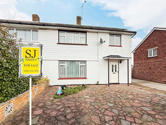 3 Bedroom Semi-Detached House For Sale In New Moor Crescent, Southminster, CM0