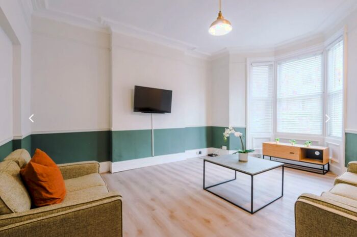 4 Bedroom House To Rent In Lyndhurst Avenue, Newcastle Upon Tyne, NE2