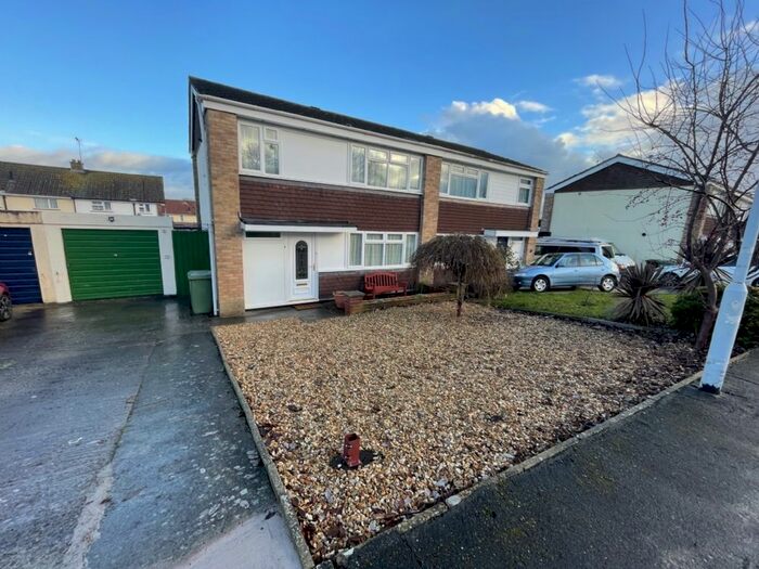 3 Bedroom Semi-Detached House To Rent In Berkeley Road, Street, BA16