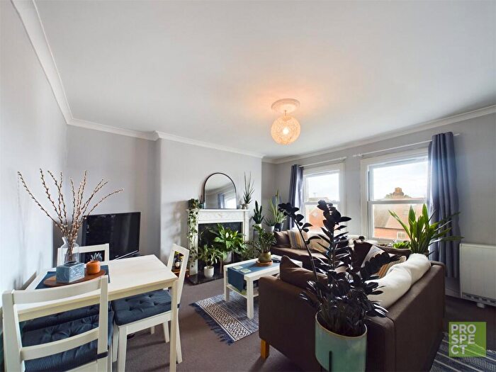 1 Bedroom Apartment To Rent In St. Lukes Road, Maidenhead, Berkshire, SL6