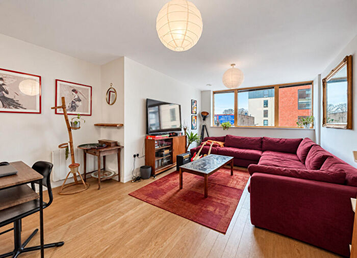 3 Bedroom Apartment For Sale In Dean Street, Bristol, BS2