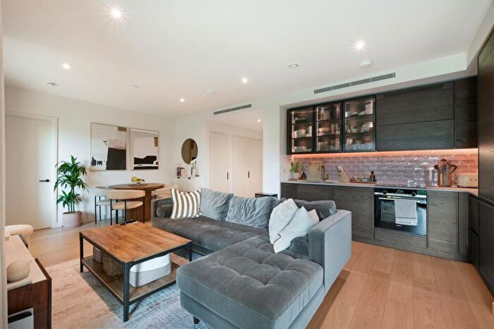 2 Bedroom Apartment For Sale In Docker Building, Riverscape, E16