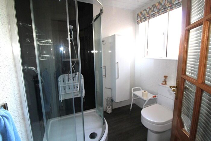 2 Bedroom Semi-Detached Bungalow For Sale In Glamis Road, Leyland, Lancashire, PR25