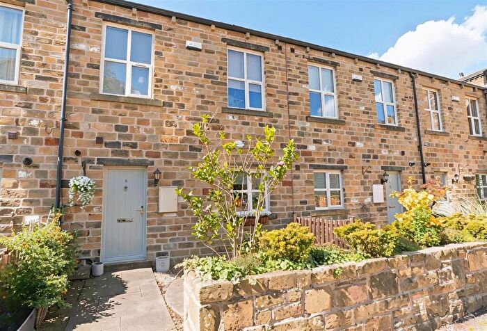 4 Bedroom Terraced House For Sale In Town Ing Mills, Stainland, HX4