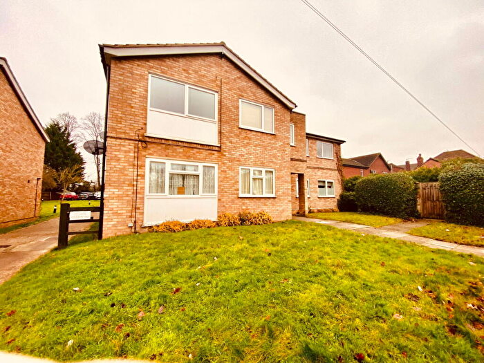 2 Bedroom Flat For Sale In Lancaster Avenue, Hitchin, SG5