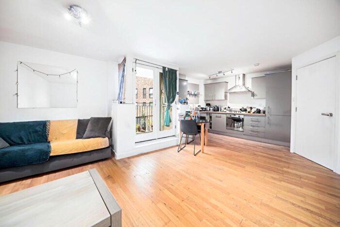 2 Bedroom Apartment To Rent In Hackney Road, Shoreditch, E2