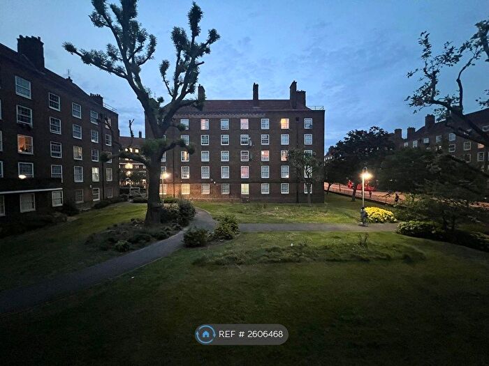 3 Bedroom Flat To Rent In Cranbrook House, London, E5