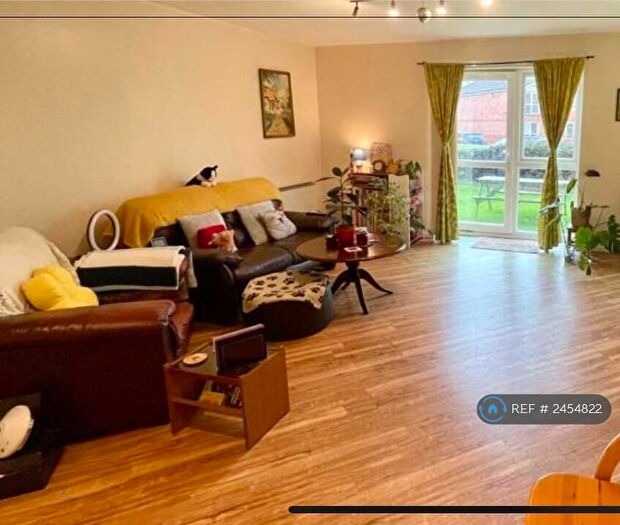 2 Bedroom Flat To Rent In Cheltenham Court, Darlington, DL2